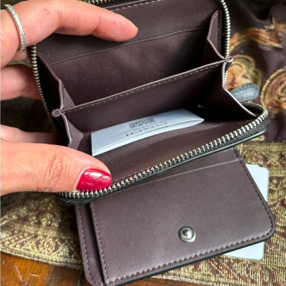 Authentic COACH 1941 smooth calf leather zip/snap wallet - Picture 9 of 12